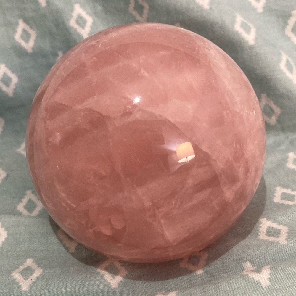 Rose Quartz Sphere. NWOT Big Sphere. 10 1/2” Round. Awesome sparkles and shine